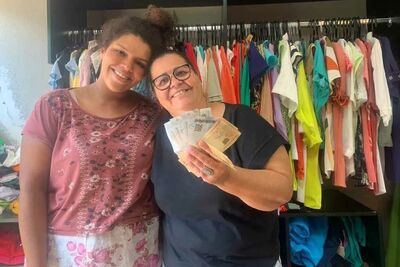 Entregadora acha R$ 1,3 mil em envelope e devolve dinheiro após saga.