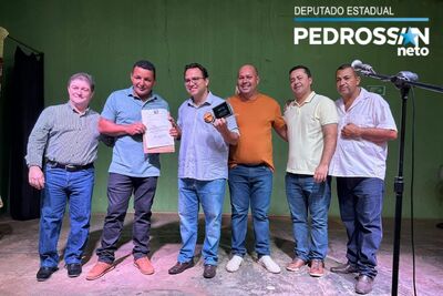 Deputado Pedrossian Neto assina compromisso e prestigia Coxim no aniversário de 125 anos.