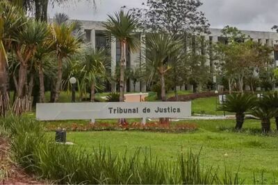 Fachada do Tribunal de Justiça no Parque dos Poderes, em Campo Grande; 