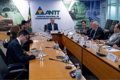 Deputados federais e estaduais se reuniram com diretor da ANTT. 