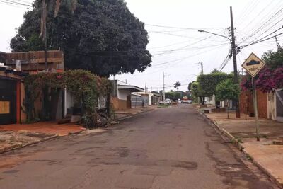 Rua Da Beira Mar, onde ocorreu homicídio de Roque na noite de ontem.