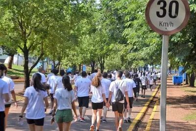 Participantes durante evento esportivo realizado na UFMS