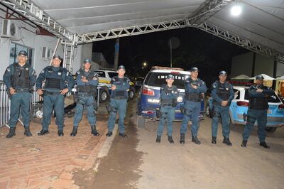 Polícia Militar garante segurança durante o 2º Coxim Folia no Carnaval MS 2024.