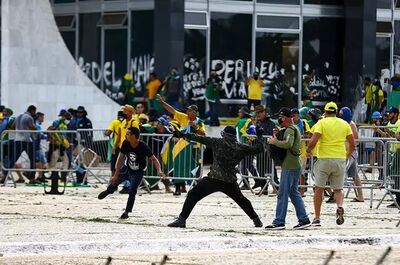 Ataque de bolsonaristas ao prédio dos três poderes, em Brasília, no dia 8 de janeiro de 2023.