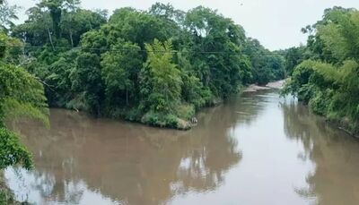 Encontro dos rios Miranda e Santo Antônio.