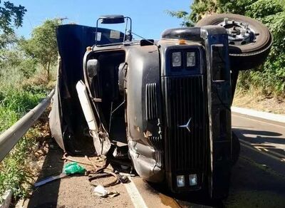 Ele foi levado para o Hospital Municipal de Figueirão, mas seria transferido para Campo Grande   