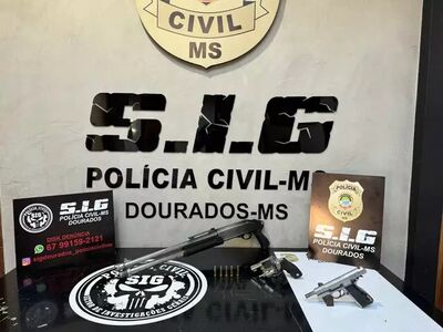 Armas apreendidas pela Polícia Civil eram vendidas em grupo de WhatsApp.