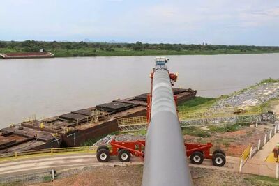 Ponto de partida para exportações, Porto Murtinho fica às margens do Rio Paraguai. 