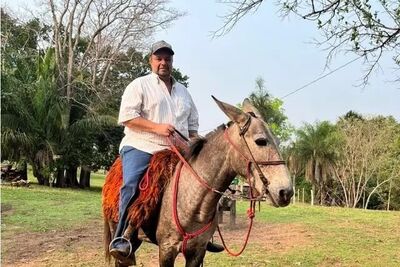 Ricardo era alérgico e trabalhava em um trator no momento do ataque. 