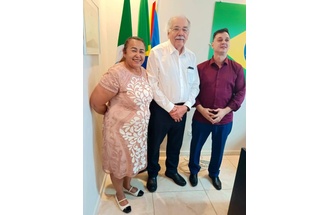 Vereadora Lúcia da AAVC, deputado federal Dr. Luiz Ovando e o vereador Johnny Guerra Gai. Foto: Divulgação 