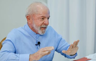 Lula sanciona lei que aumenta a pena para quem dá ou vende bebida a menores de idade. Foto: Reprodução 