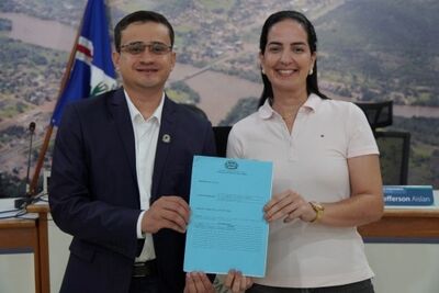 Presidente da Câmara de Coxim, vereador Luiz Eduardo e vereadora Adriana Nabhan. Foto: Hugo Crippa 