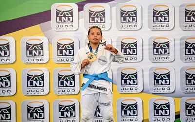 Adélia Moraes, 9 anos, se prepara para disputar o Mundial No-Gi de Jiu-Jitsu. Foto: Arquivo familiar 