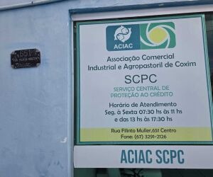 Frente da sede da ACIAC em Coxim. Foto: Valdeir Simão/Diário X 