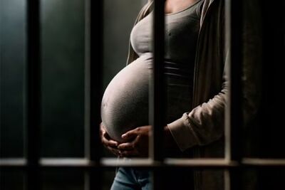 Grávida foi abordada durante rondas da Polícia Militar nas imediações da antiga rodoviária, em Campo Grande. Foto: Reprodução/Defensoria MS