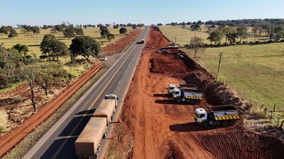 Obras ao longo da BR-163 exigem atenção e reduzem velocidade em vários trechos do Estado. Foto: Divulgação Motiva 