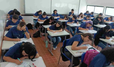 Estudantes da Rede Estadual de Ensino em sala de aula. (Divulgação, SED)