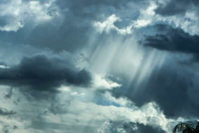 Sol entre nuvens (Henrique Arakaki, Jornal Midiamax)