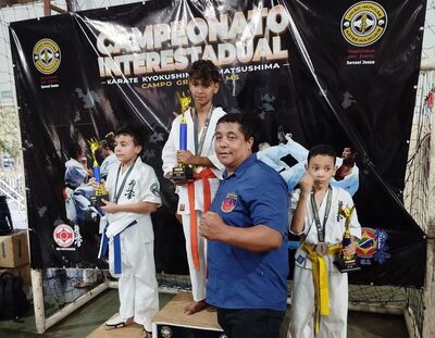 Atletas de Coxim conquistam títulos em campeonato estadual de karatê e já miram desafios internacionais. Foto: Divulgação 