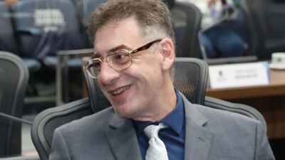 Neno Razuk na última sessão como deputado estadual, em 14 de maio. Foto: Wagner Guimarães/Alems