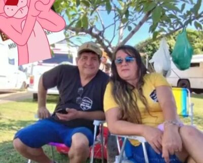 Joel Escocio Carvalho e Therezinha Nantes de Arruda, sentados sob uma árvore. Segundo a delegada, o casal estava junto havia mais de 30 anos. Foto: Reprodução/Redes Sociais