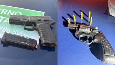 Pistola e revólver apreendidos com suspeitos. Foto: Divulgação/PMMS