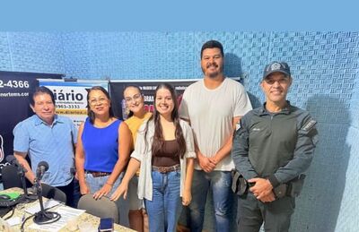 Comunicador Valdeir Simão e entrevistados no Programa Sábado da Verdade. Foto: Divulgação 
