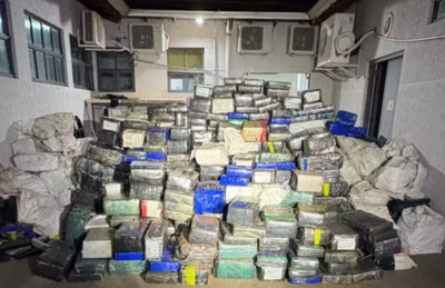 Perseguição a caminhonetes termina com apreensão de 7 toneladas de maconha em MS  Foto: Polícia Federal