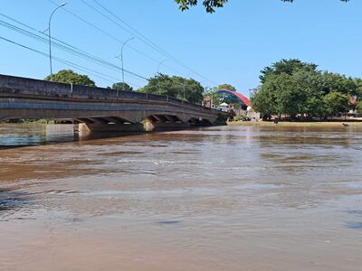 Ponte Velha no Rio Taquari em Coxim. Foto: Valdeir Simão 