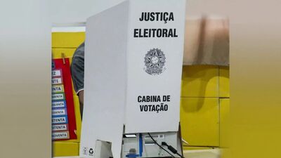 Eleitor na cabine de votação em colégio eleitoral. Foto: Arquivo CGNEWS