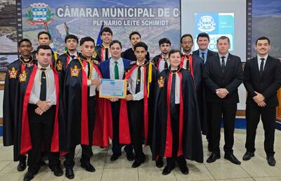 DeMolays, Victor Hugo, Johnny Guerra, George Ferreira, Aurilei Silvério e Henrique Figueiredo. Foto: Valdeir Simão/Diário X Foto: Valdeir Simão/Diário X  