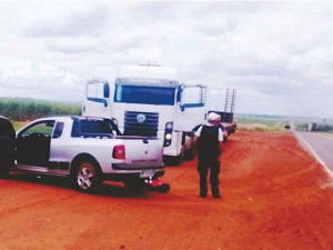 A dupla foi parada próxima a cidade de Eldorado, seguindo pela BR-163.