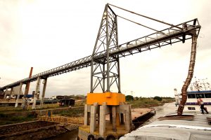 Terminal fluvial de Porto Murtinho, entreposto estratégico na fronteira com o Paraguai