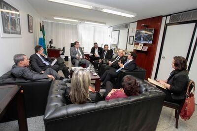 Senador Moka discute irrigação com representantes dos governos federal e estadual