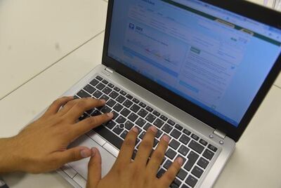 Para saber se teve a declaração liberada, o contribuinte deverá acessar a página da Receita na Internet