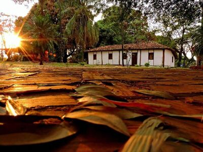 Museu José Antônio Pereira tem exposição de móveis e objetos antigos