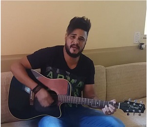Cantor Nando Moreno