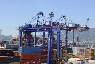 As exportações ficaram em 15,472 US$ bilhões, superando os US$ 10,192 bilhões em importações