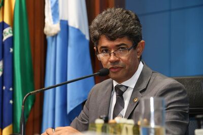 Em todo o Estado já foram entregues 70 novos leitos de UTI desde 2015 e todos os 79 municípios de Mato Grosso do Sul receberam um aparelho de Eletrocardiograma com laudo em 24 horas.