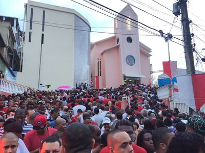 Igreja de São Jorge às 6h, em Quintino