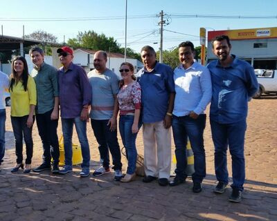 Vice-Governadora Rose Modesto com os vereadores de Coxim