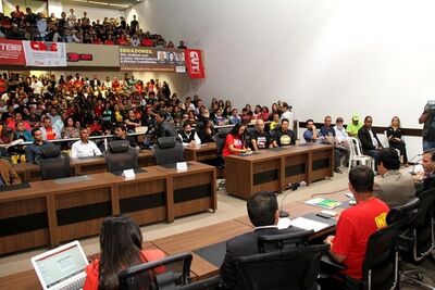 Movimentos sociais e sindicais se unem para debater as reformas