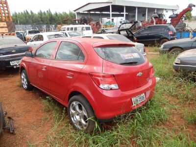 Chevrolet Onix 2012, está em leilão