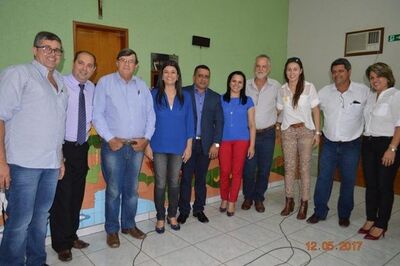 Após a reunião, a vice-governadora, secretários, vereadores e autoridades locais fizeram uma visita à fábrica de Chapéus Carandá