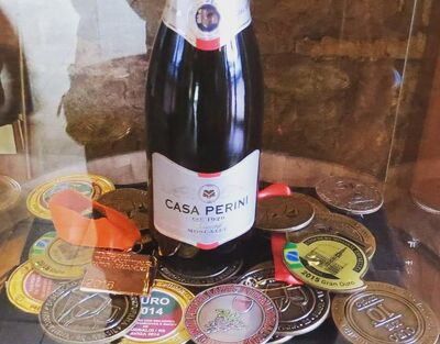 Espumante Perini Moscatel pode ser comprado por cerca de R$ 40 no país