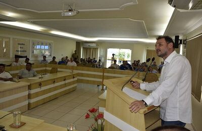 O prefeito participou da audiência pública, a convite da Câmara de Vereadores de Costa Rica