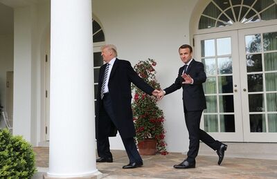 Trump e Macron se dirigem ao Salão Oval nesta terça-feira