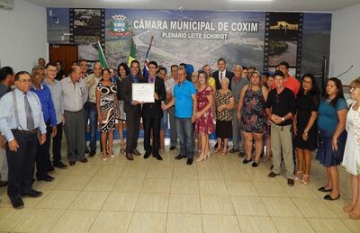 Vereador Mecias entrega título de cidadão coxinense ao pastor Edson de Oliveira