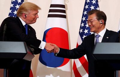 Presidente dos Estados Unidos, Donald Trump, e Moon Jae-in, líder da Coreia do Sul