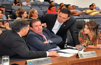 Deputados Lídio Lopes (PEN), Eduardo Rocha (MDB), Márcio Fernandes (MDB) e Antonieta Amorim (MDB), durante sessão